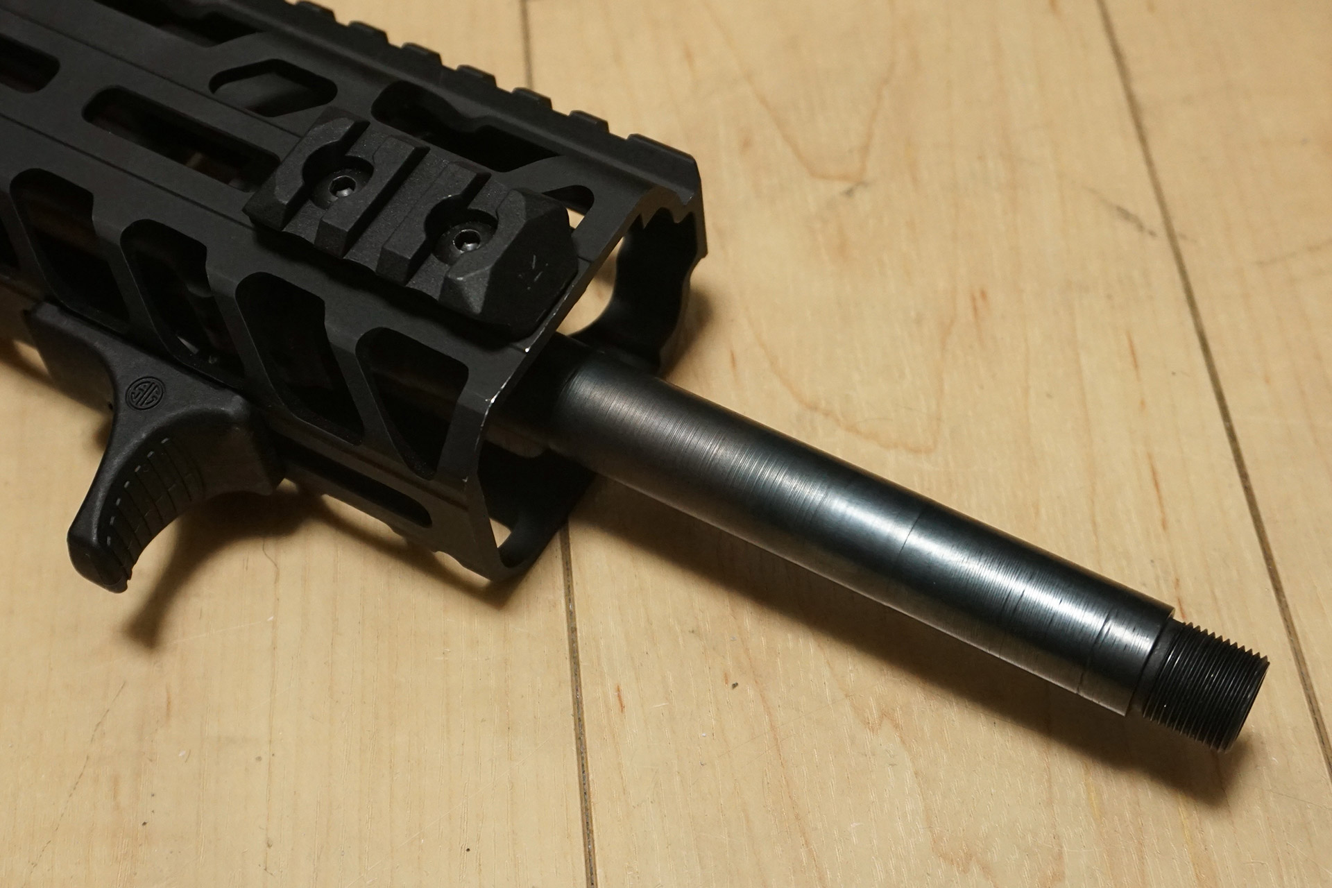 SIG AIR MCX VIRTUSにアウターバレル エクステンションを加工して