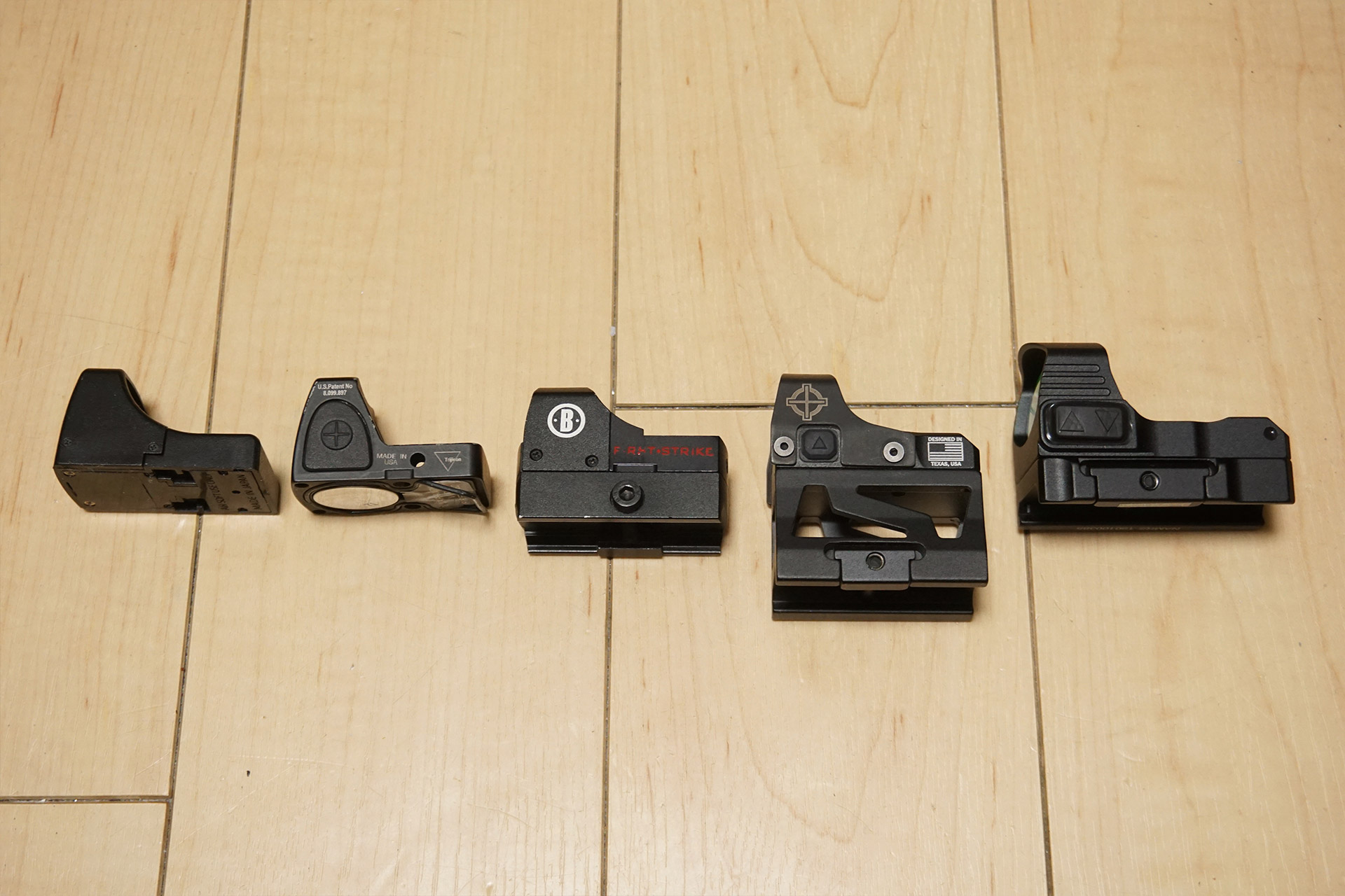 クリアで大きなレンズのリフレックスサイト、ノーベルアームズ SURE