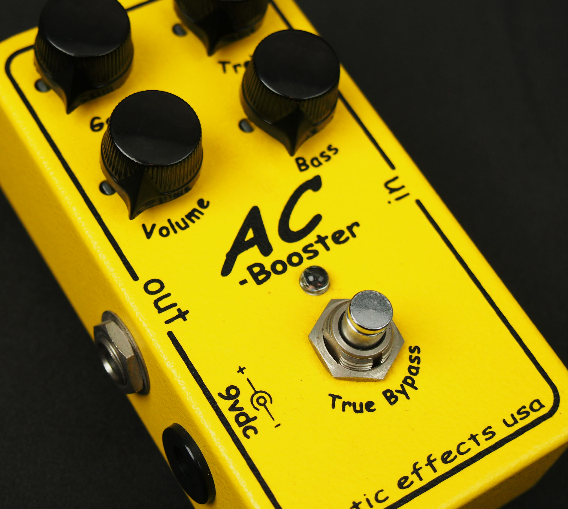 買取情報】白き閃光『Xotic EP Booster White Edition』楽器奏庫