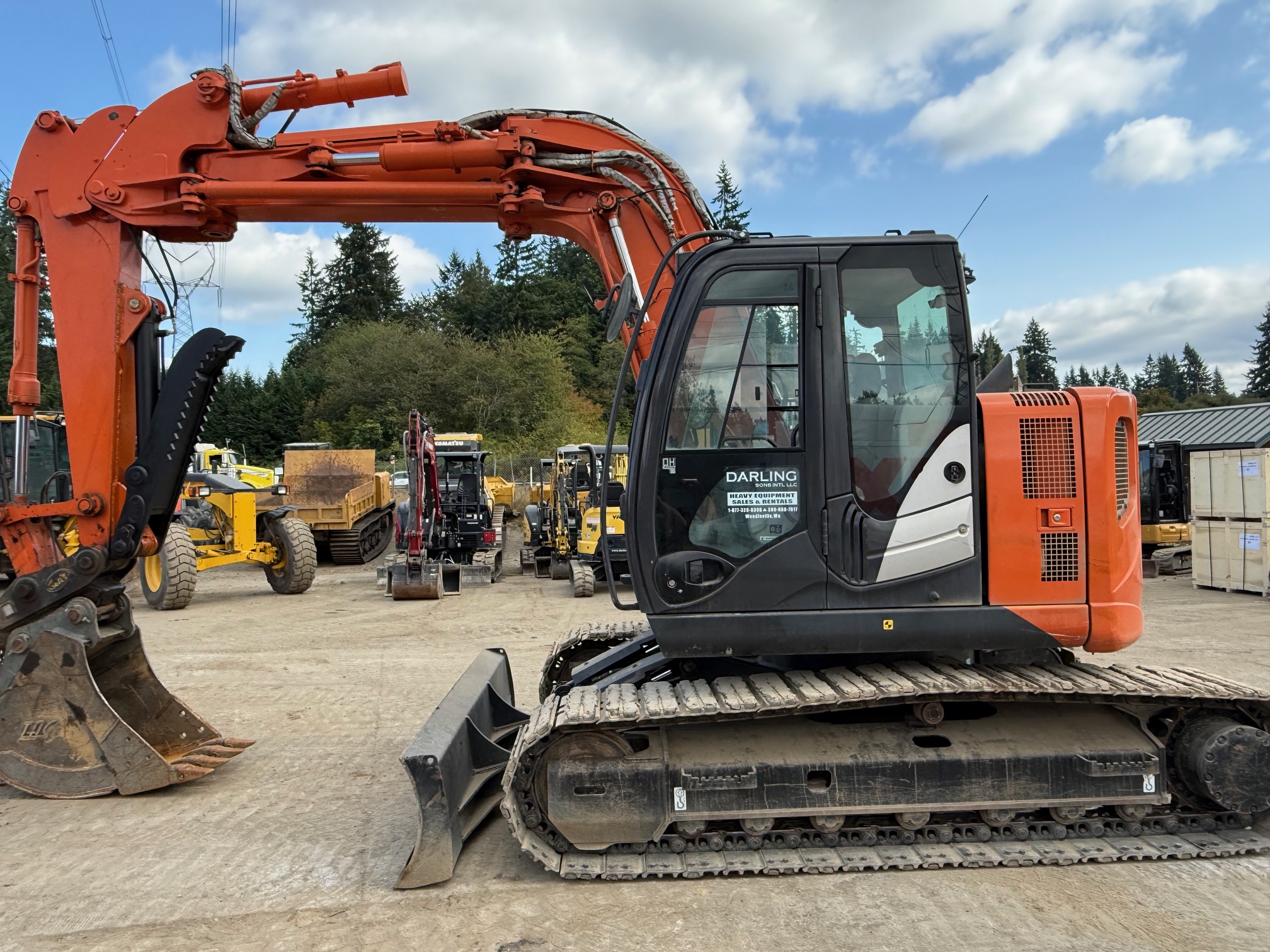 2016 HITACHI ZX135US-5 - Darling Sons Intl