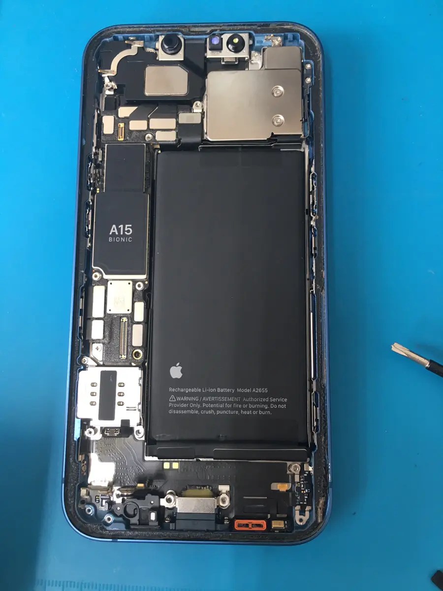 iPhone13 ドックコネクター交換【東久留米店】 - 最長1年保証