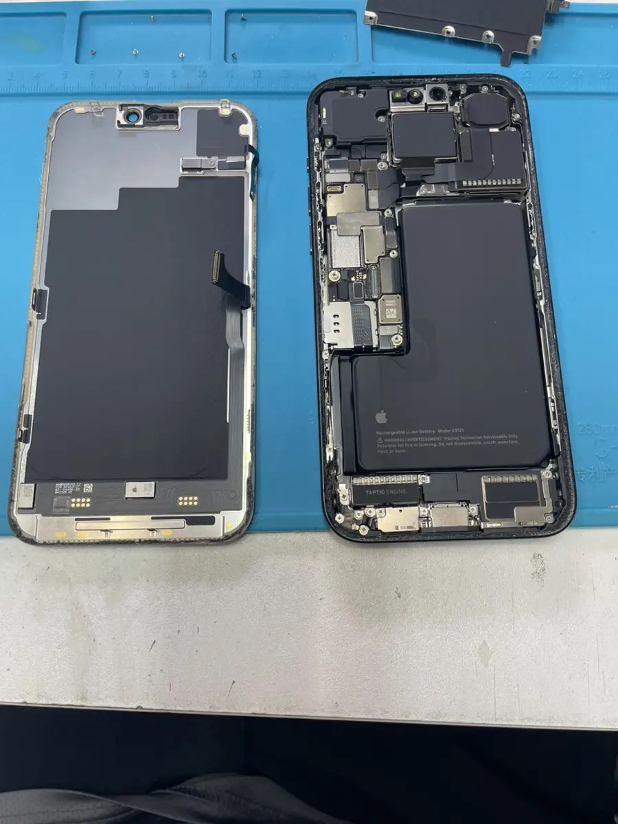 iPhone15ProMax バッテリー交換 【練馬店】 - 最長1年保証 アイフォン