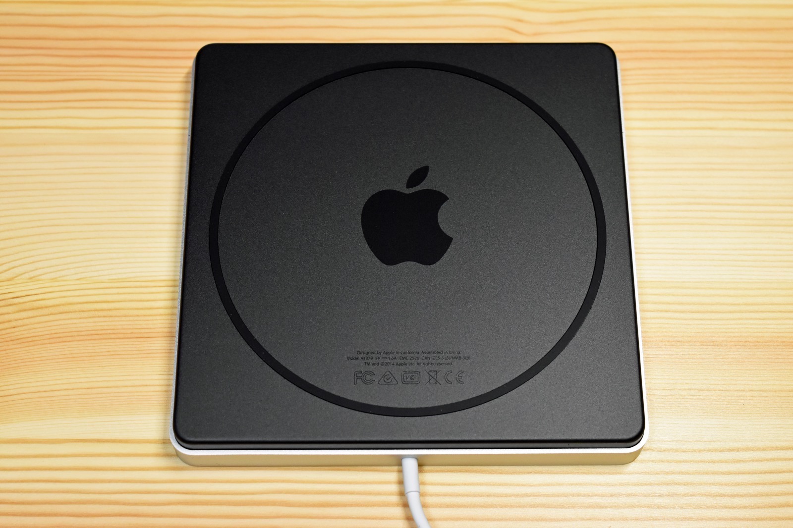 Macに合う外付DVDドライブは純正しかない！Apple USB SuperDriveをレビュー