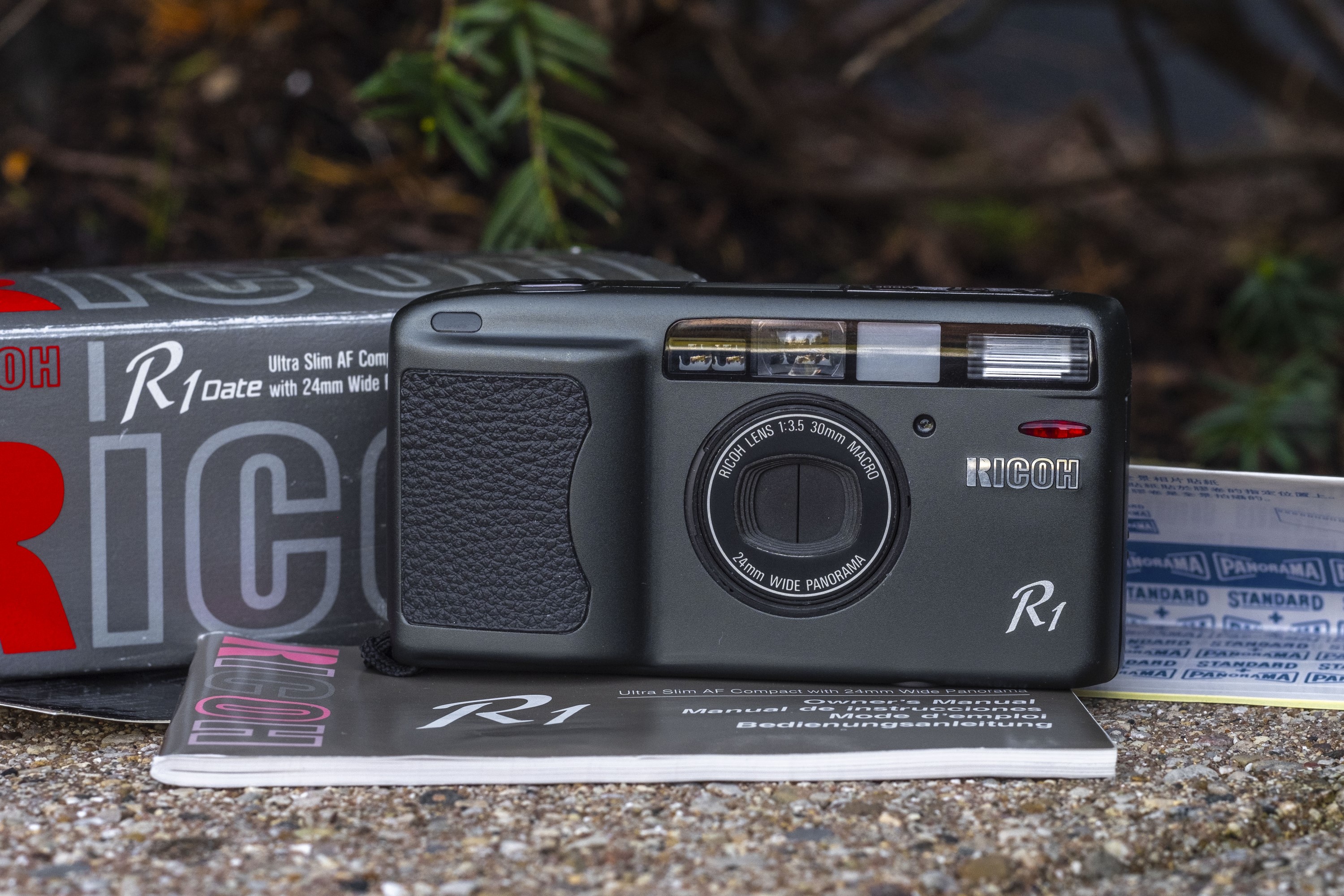 Ricoh R1 (1994) – mike eckman dot com