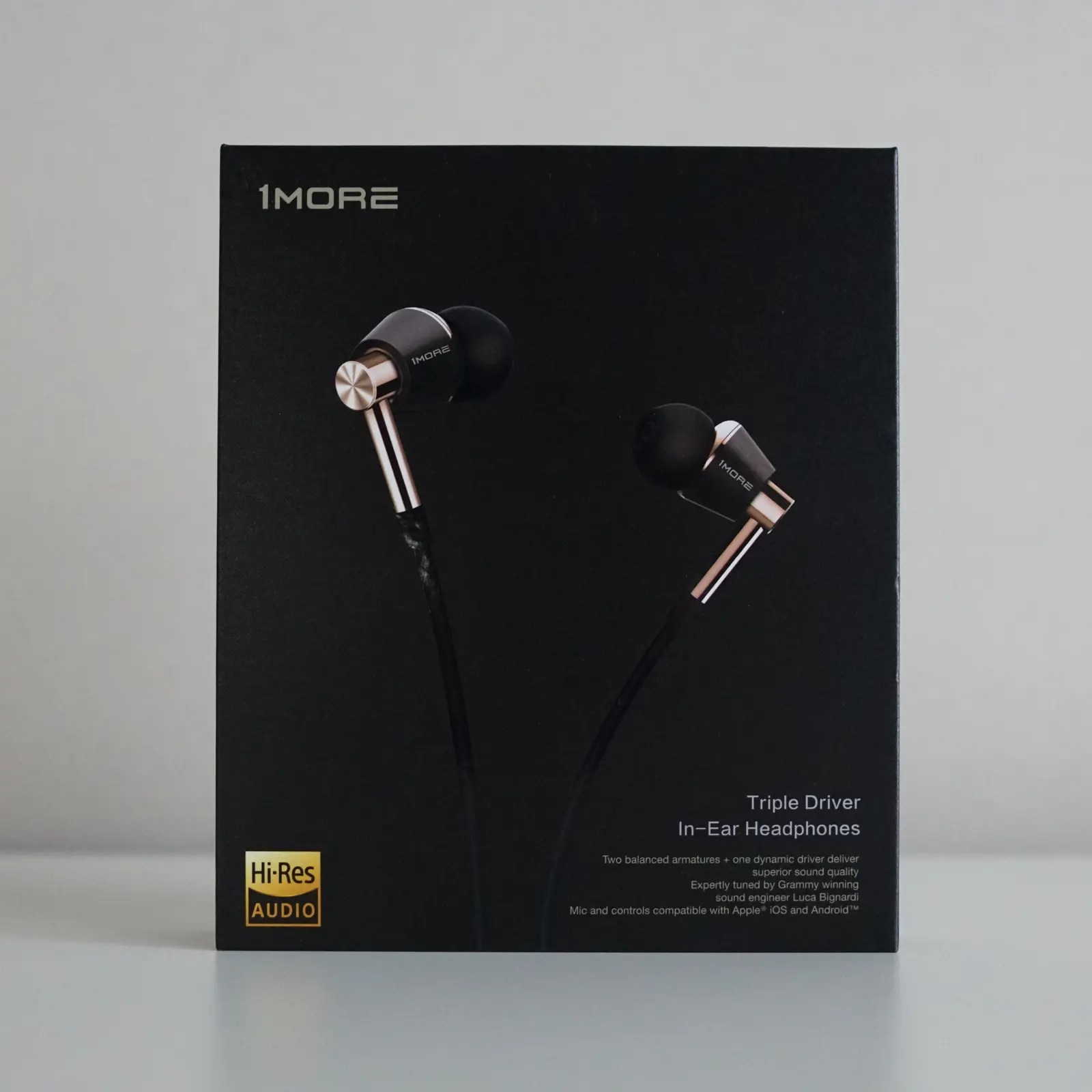 1MORE トリプルドライバー レビュー MEMSマイク付きで通話も可能な