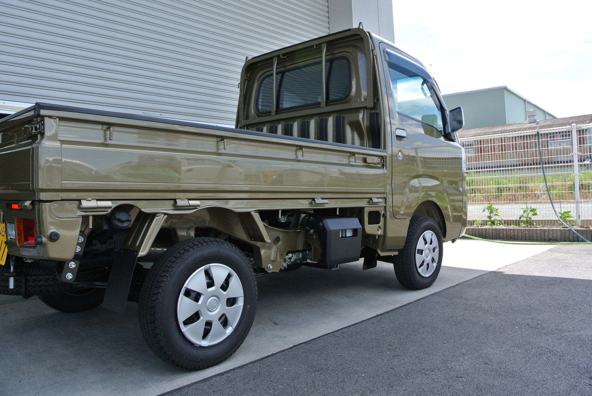 ハイゼット ローダウン リーフスプリング お手軽交換編！ – SILKROAD