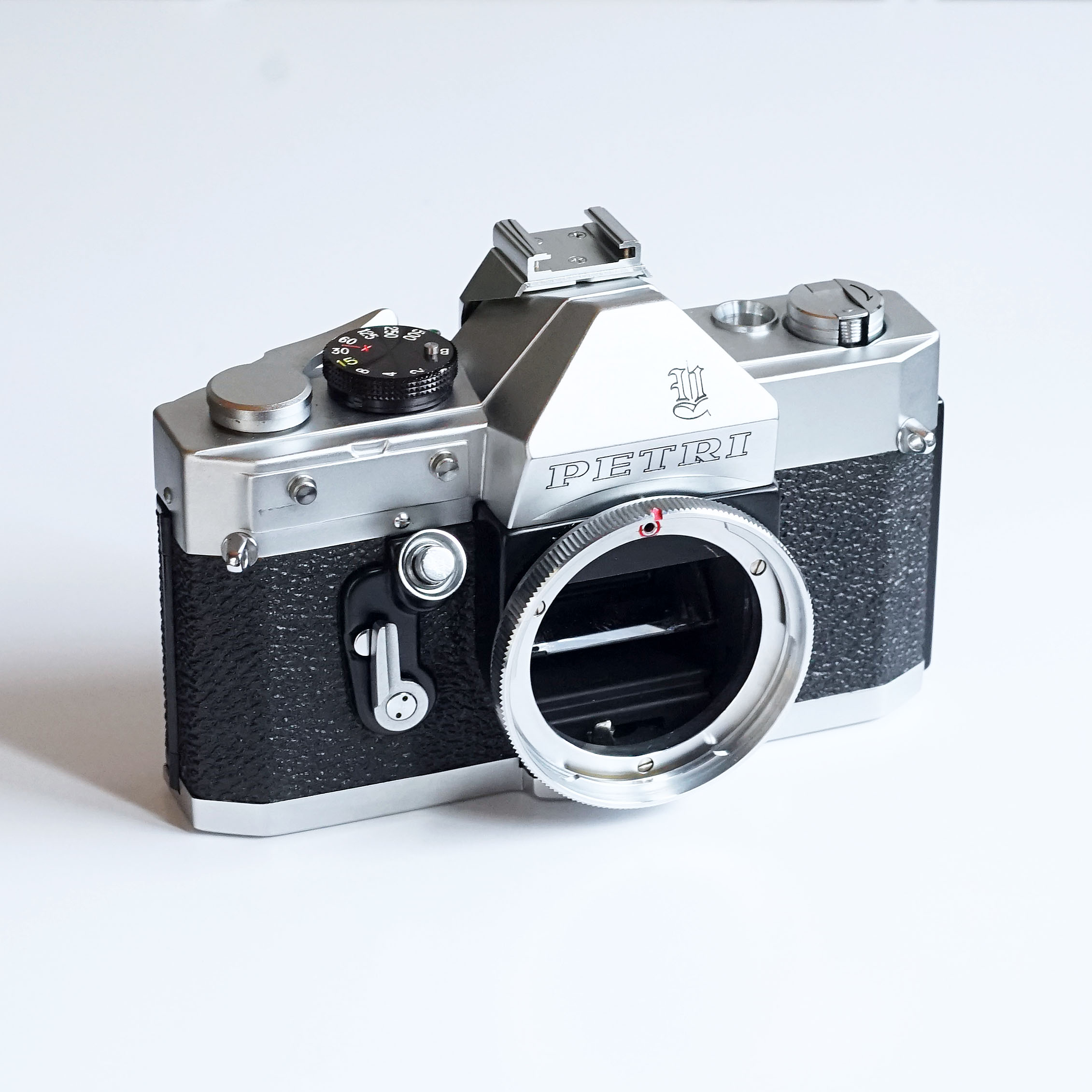 売り切れ PETRI V Ⅵ（V6）（中古 フィルムカメラ 35mm 一眼レフカメラ