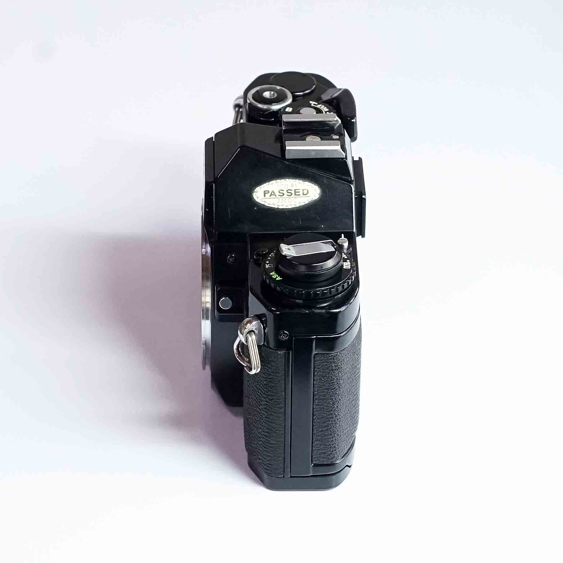 売り切れ CANON AV-1（中古 フィルムカメラ 35mm 一眼レフカメラ