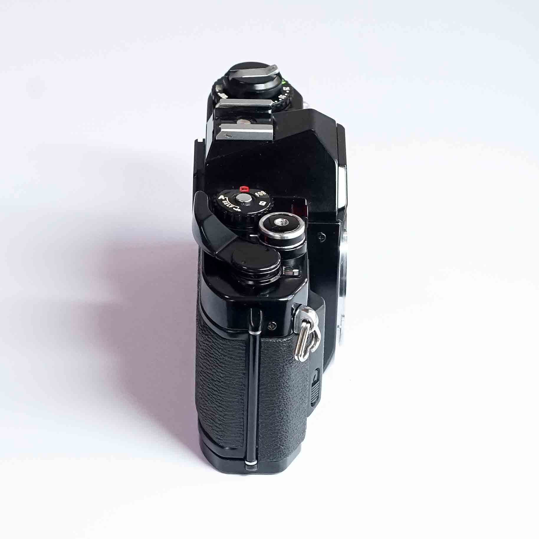 売り切れ CANON AV-1（中古 フィルムカメラ 35mm 一眼レフカメラ