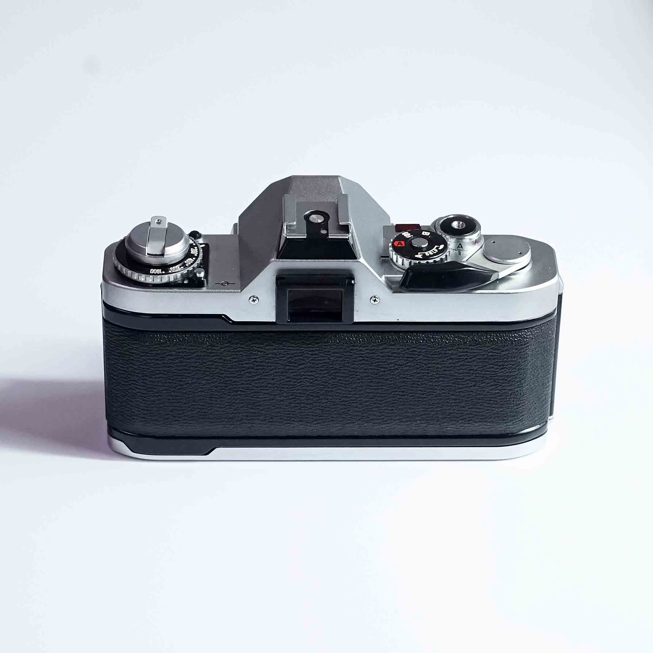 CANON AV-1 ¥9,800（中古 フィルムカメラ 35mm 一眼レフカメラ