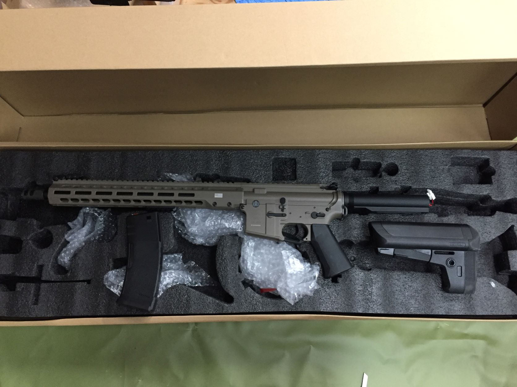 KRYTAC EMG／BARRETT REC7 CRB M-LOK 海外製電動ガンの修理、カスタム