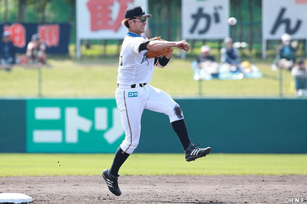 盗塁王はアディダスのスパイクを着用！プロ野球編野球用品スワロー