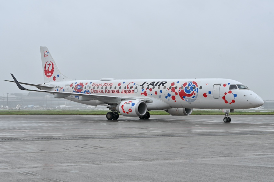 JALガンダムJET」が運航開始 JAL、3機の万博記念機で機運醸成へ - 観光