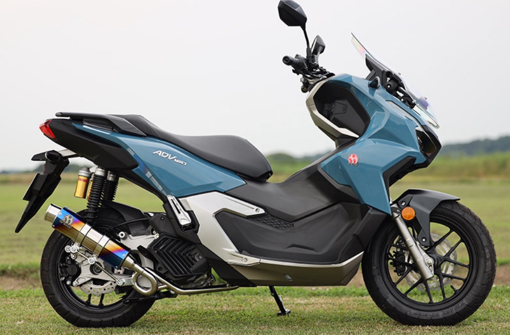 ADV160 ベリアル NEXUS RSマフラー 4分割構造で整備性抜群