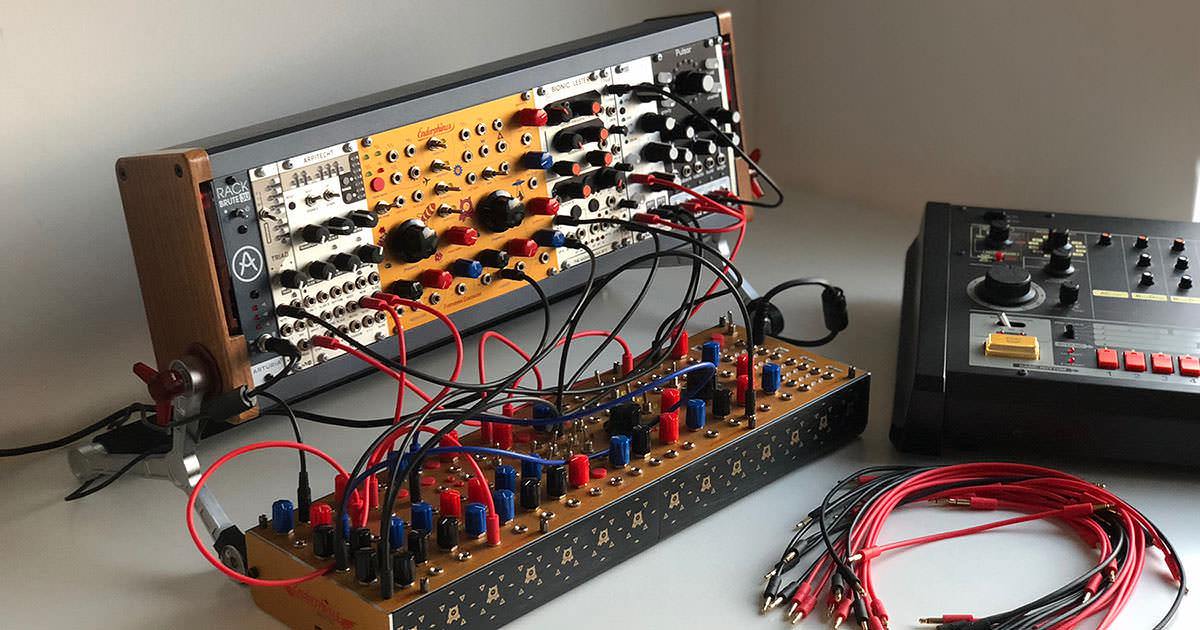 Product Review #3：Arturia RackBrute 〜 これからモジュラーを始める