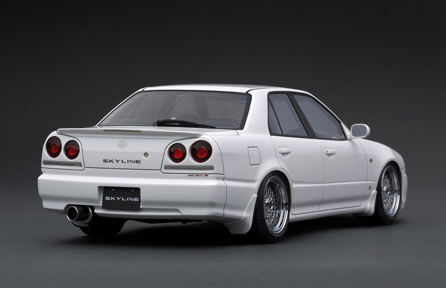 IG1580 1/18 Nissan Skyline 25GT Turbo (ER34) White | LINE UP
