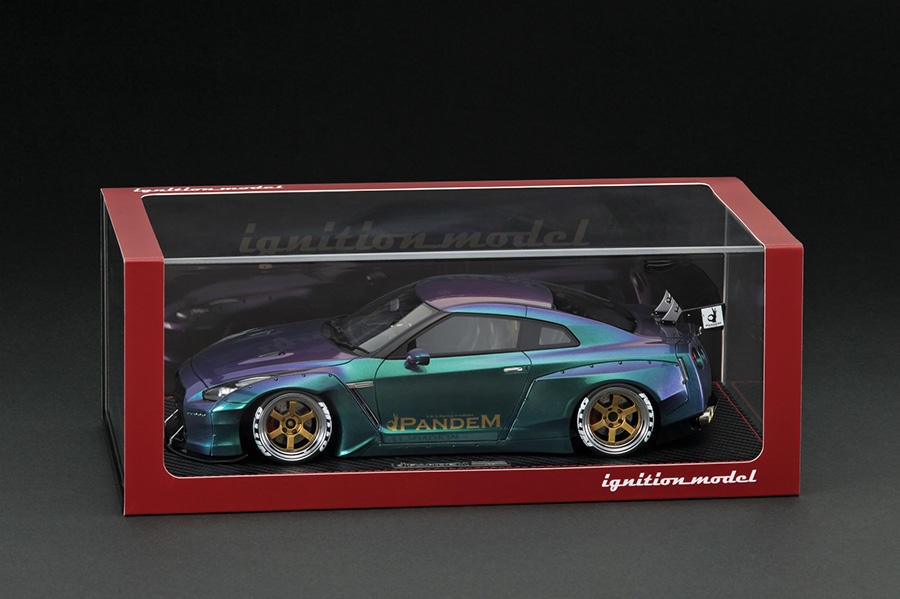 IG1298 1/18 PANDEM R35 GT-R Metallic Purple / Green | LINE UP