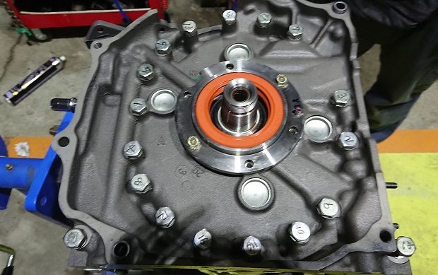 マツダ RX-7(FD3S)の13Bエンジンフルオーバーホール！ | イキクル