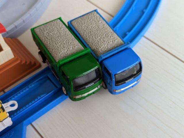 トミカ プラロード道路セット モータートミカのバス付 トミカ