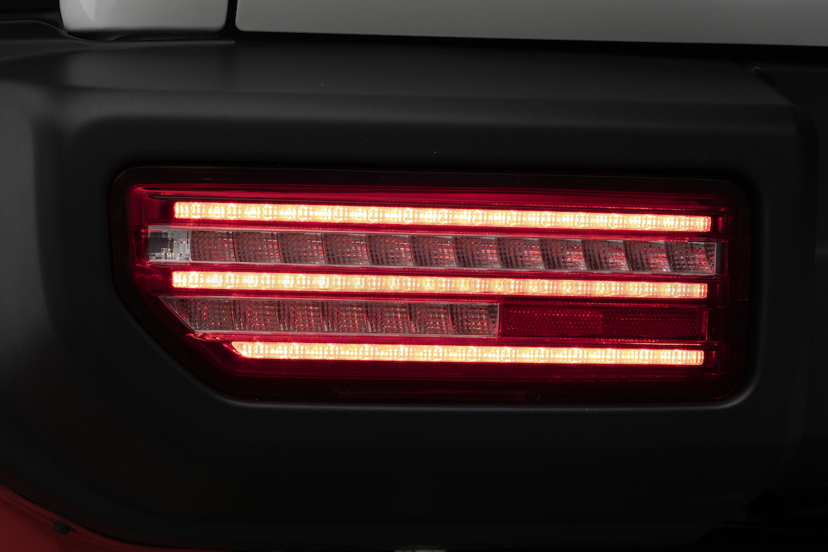 ジムニーをシーケンシャルな光りで演出！ダズフェローズが提案する最新