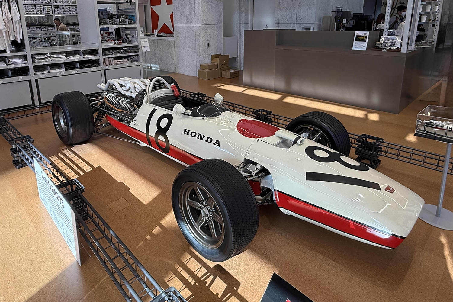 往年のF1マシンと発売前の「ホンダRA272」エンジンモデルをタミヤ