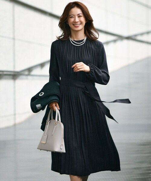 洗える】クリスタルアムンゼン プリーツワンピース （ロング・マキシ丈