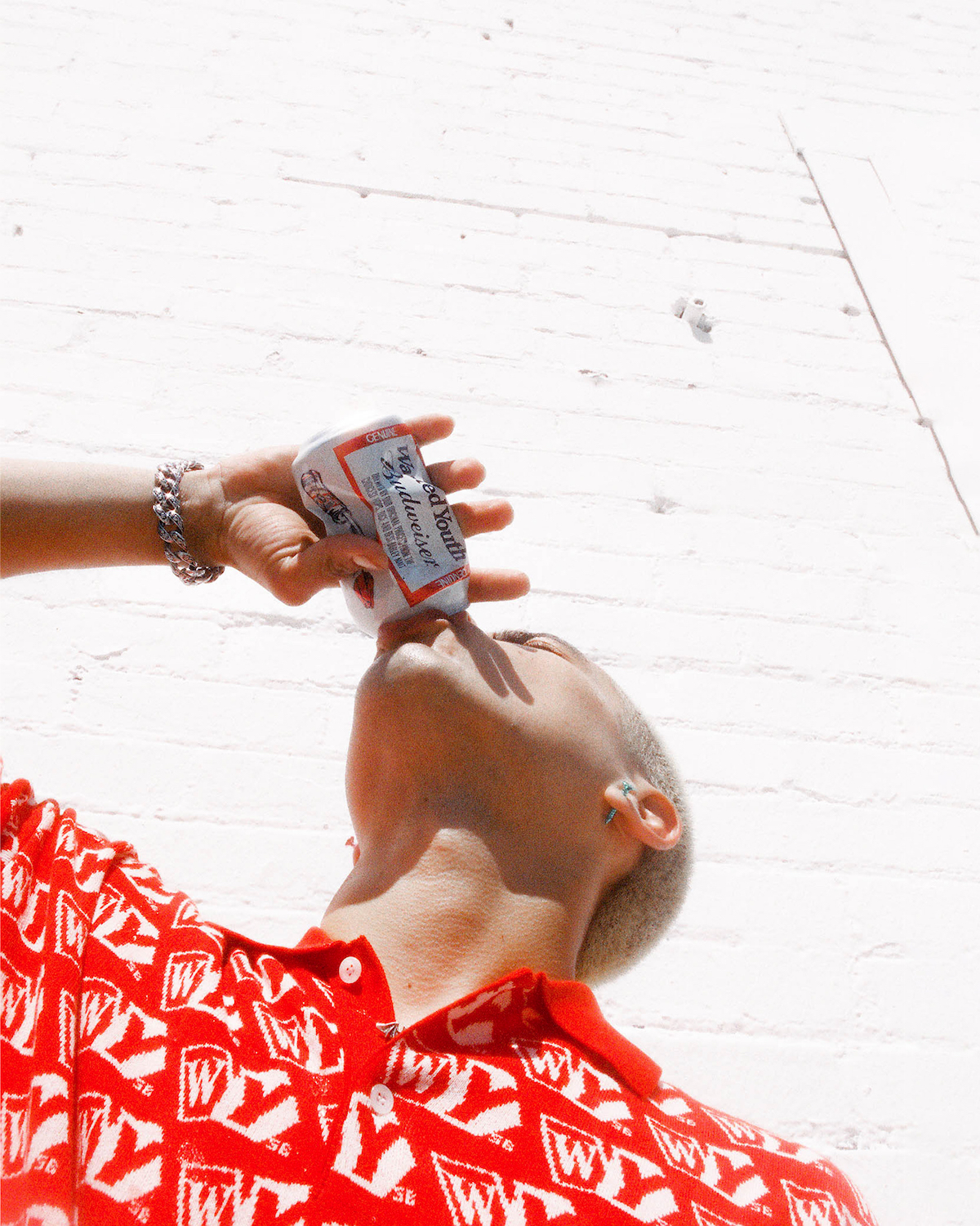 VERDY「ウェイステッドユース」が「バドワイザー」とコラボ - TOKION