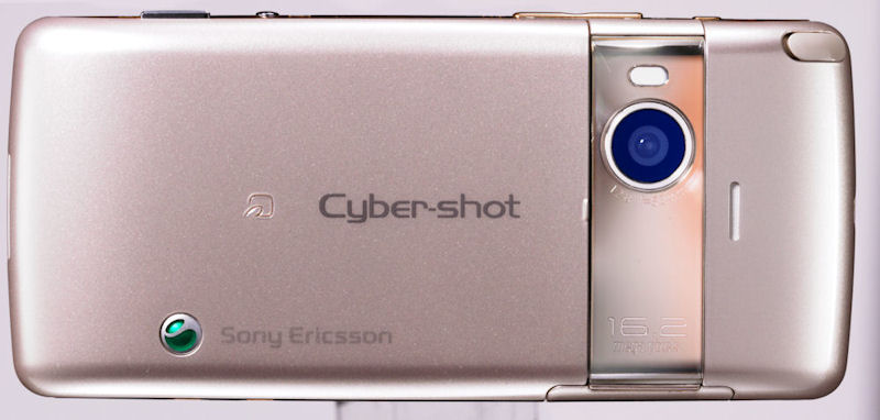 16.2Mカメラ搭載、裏面照射型CMOSセンサーで高感度撮影も――「Cyber