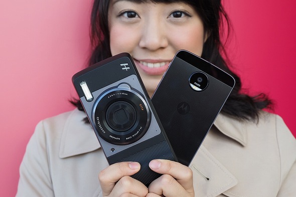 思いのほか簡単に扱える――Motorolaの合体カメラ「Hasselblad True Zoom