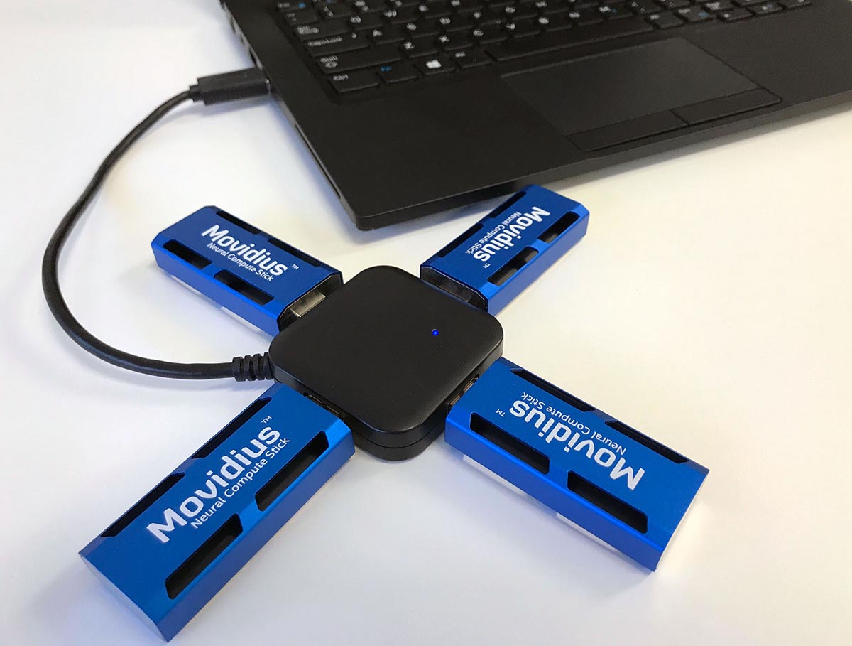 USBスティックでディープラーニングを実現 Intelが新製品「Movidius