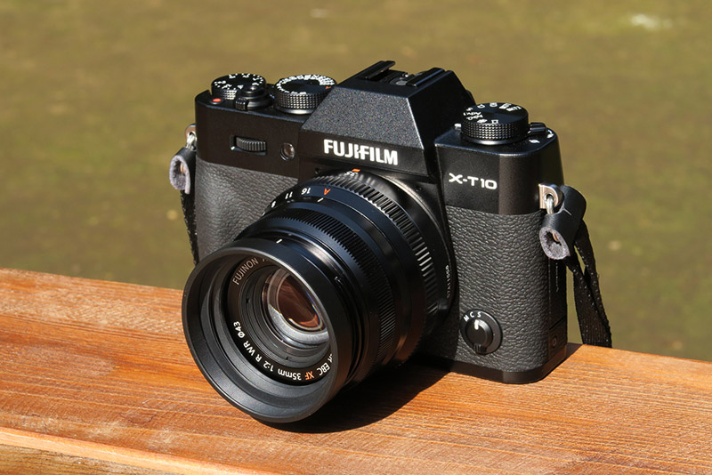スナップ、ポートレート、風景と幅広く使える――富士フイルム「XF35mmF2