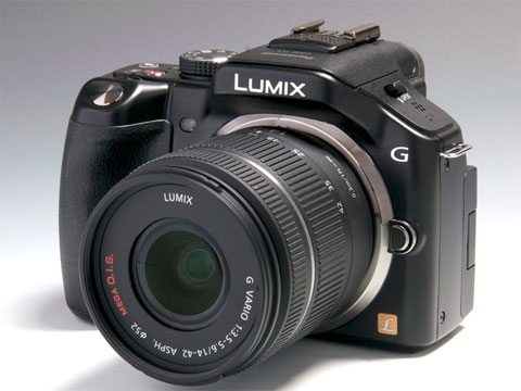 タッチパネルAFが便利で楽しい 完成度の高いEVF搭載ミラーレス 「DMC