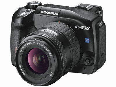 オリンパス、背面液晶でフレーミングできる新世代デジ一眼「E-330」（1