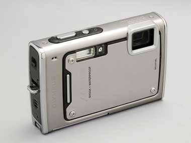 広角28ミリからのタフネスデジカメ――オリンパス「μ1030SW」：レビュー