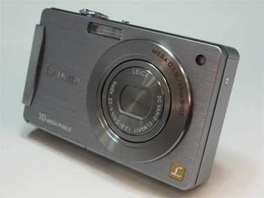 動画でみる、タッチパネル搭載デジカメ「DMC-FX500」：レビュー