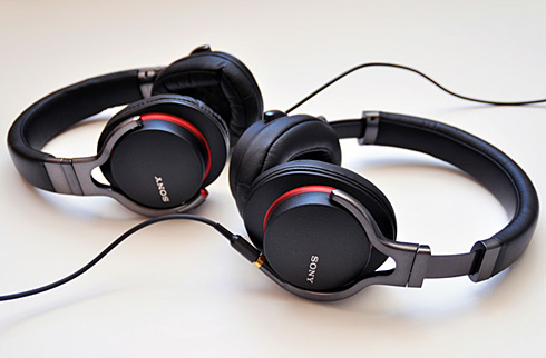 ソニーのプレミアムヘッドフォン「MDR-1A」を前モデルと徹底比較