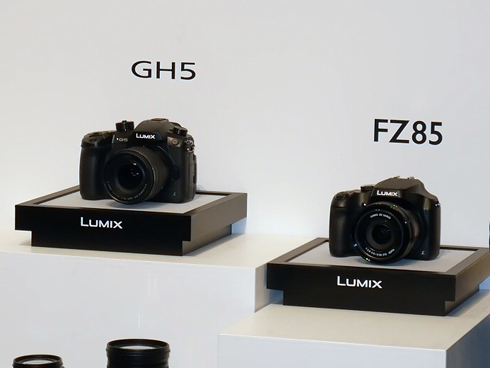 パナソニック、光学60倍ズームのレンズ一体型「DC-FZ85」 - ITmedia NEWS