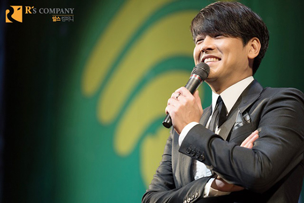 リュ・シウォンが日本で活動再開!!「皆さんと一緒にいる今、幸せです