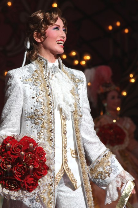 宝塚雪組“ベルばら”東京公演開幕！ 新トップ壮一帆、満を持して