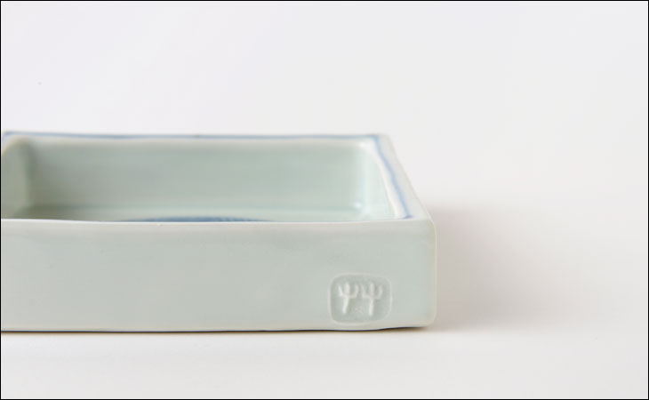 ★レア　艸茅窯　川野恭和　木工額　民藝磁器　皿　染付 楽天市場】 窯名や作家名で器を選ぶ > 艸茅窯（鹿児島・川野恭和