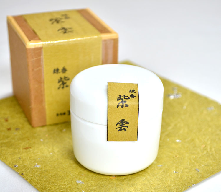 楽天市場】【玉初堂】練香「紫雲 しうん」樹脂製 容器入【#0451