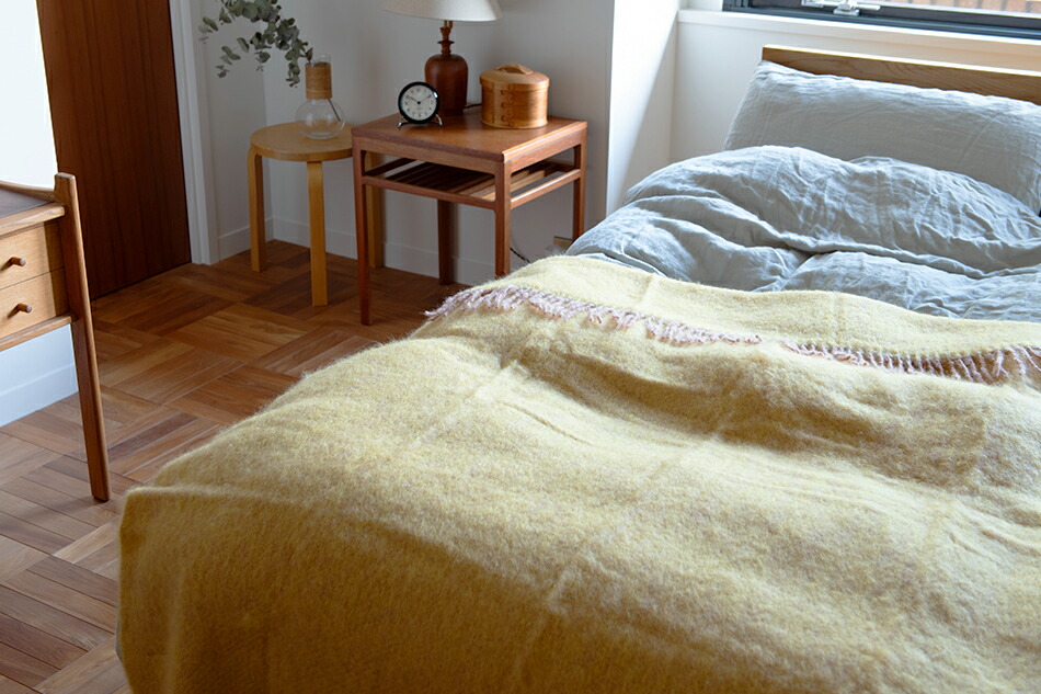 廃番在庫限り】レボントゥリ／REVONTULI モヘアブランケット（ラプアン