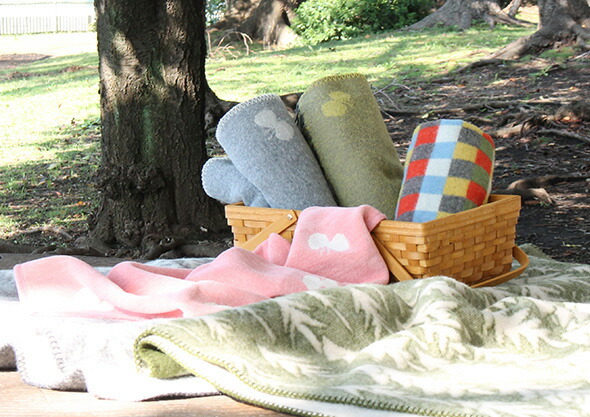 クリッパン（KLIPPAN） ビンガ/Vinga ウールスローケット ホワイト