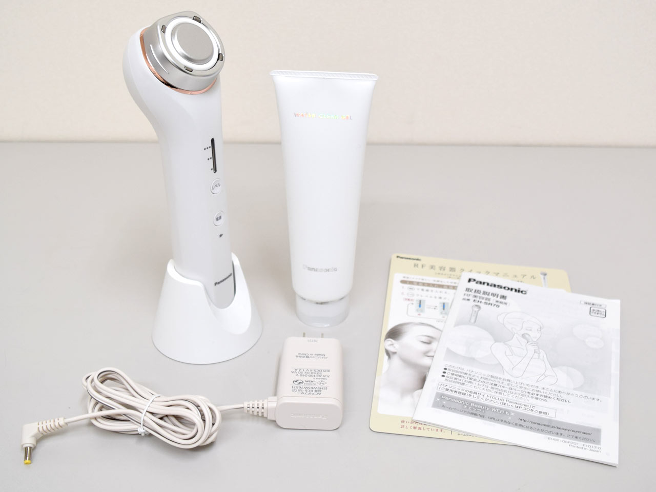 本格エイジングケアをご自宅で。 パナソニック RF美容器 EH-SR70-P