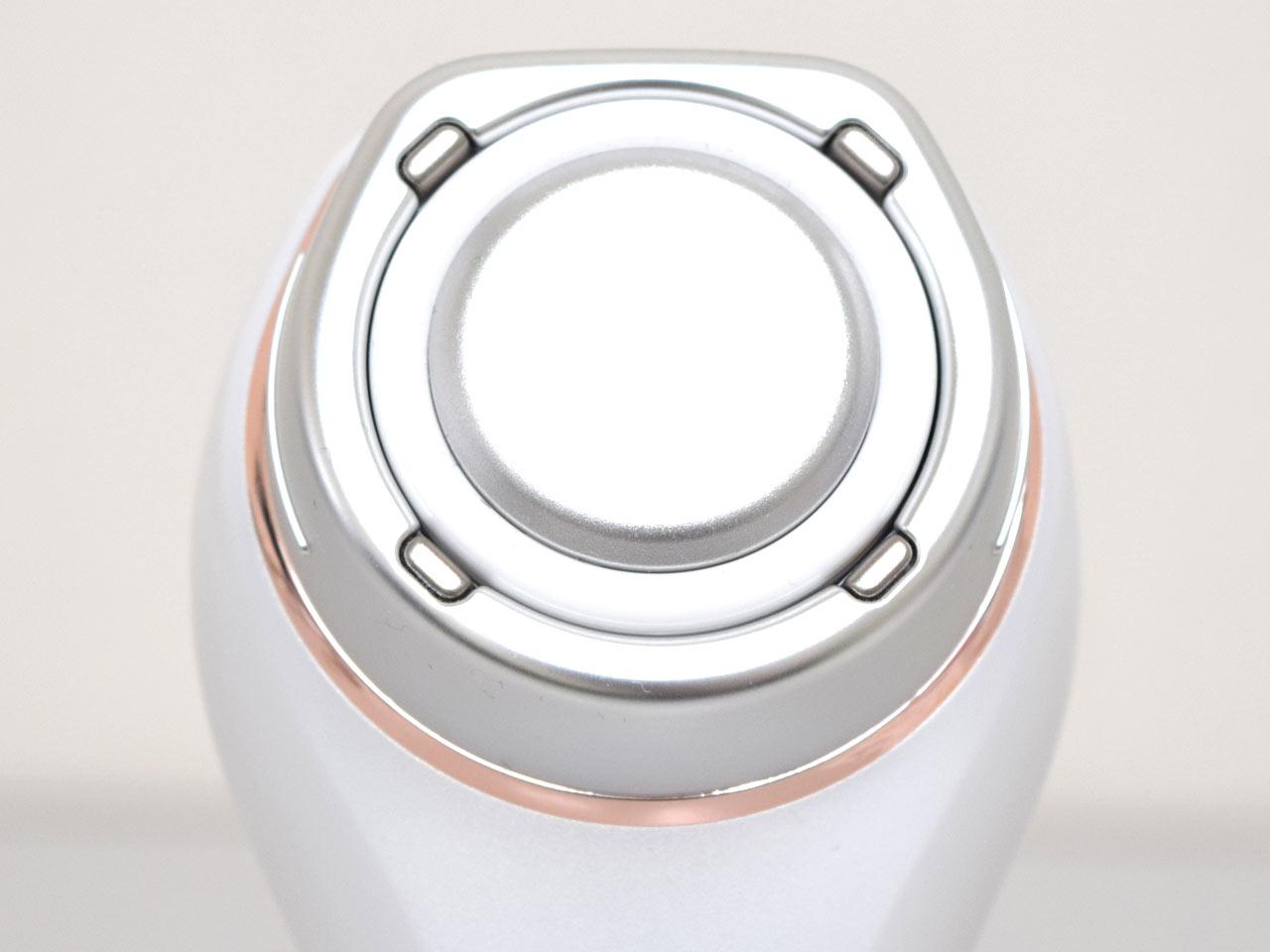 本格エイジングケアをご自宅で。 パナソニック RF美容器 EH-SR70-P