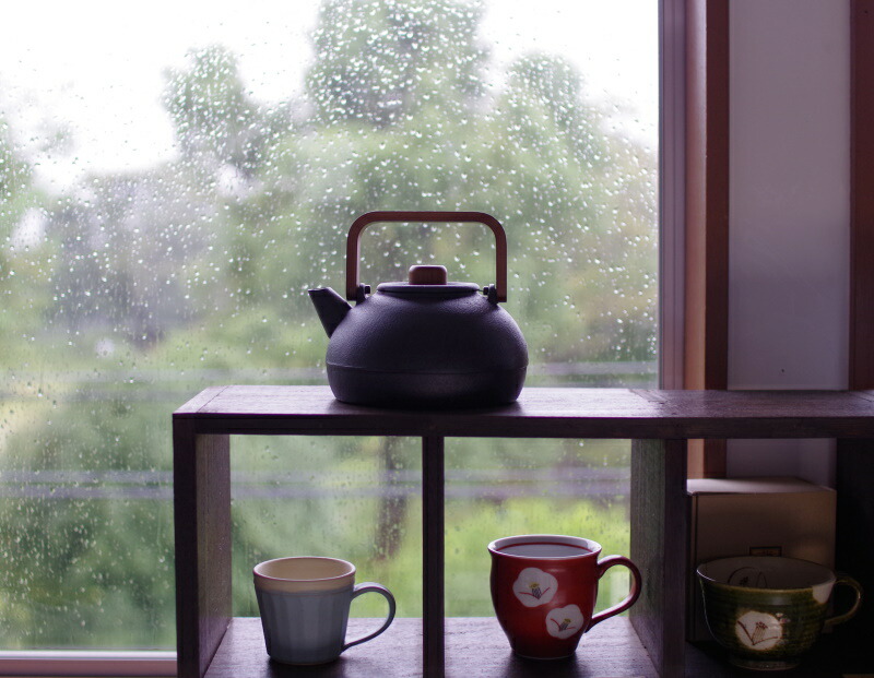 在庫限り ウォルナットのみ】鉄 やかん 熱くない木の取っ手 直火 IH