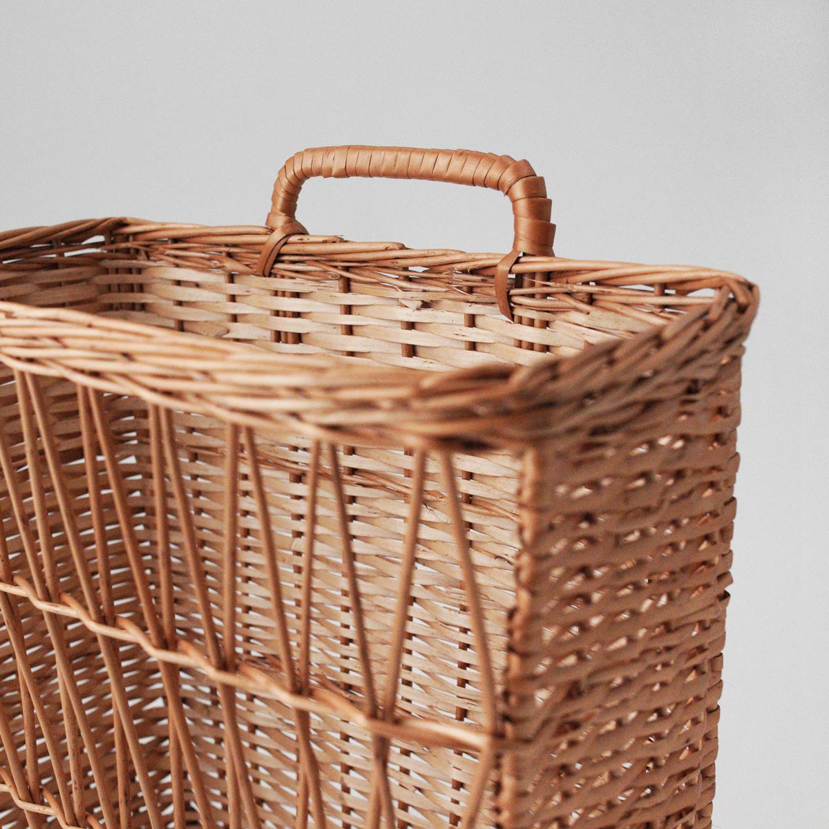 楽天市場】ラトビア PINUMU PASAULE 柳のスリムバスケット A4 北欧