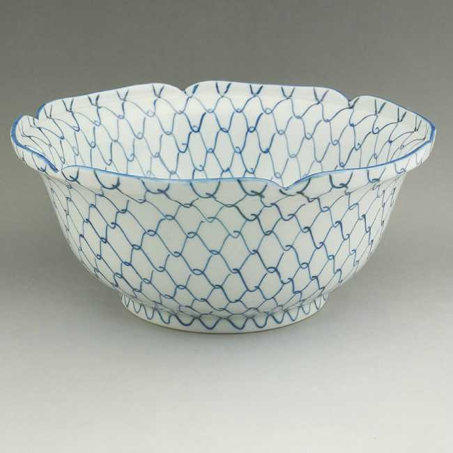 染付青網輪花菓子鉢 芳山 - 京焼清水焼 松韻堂