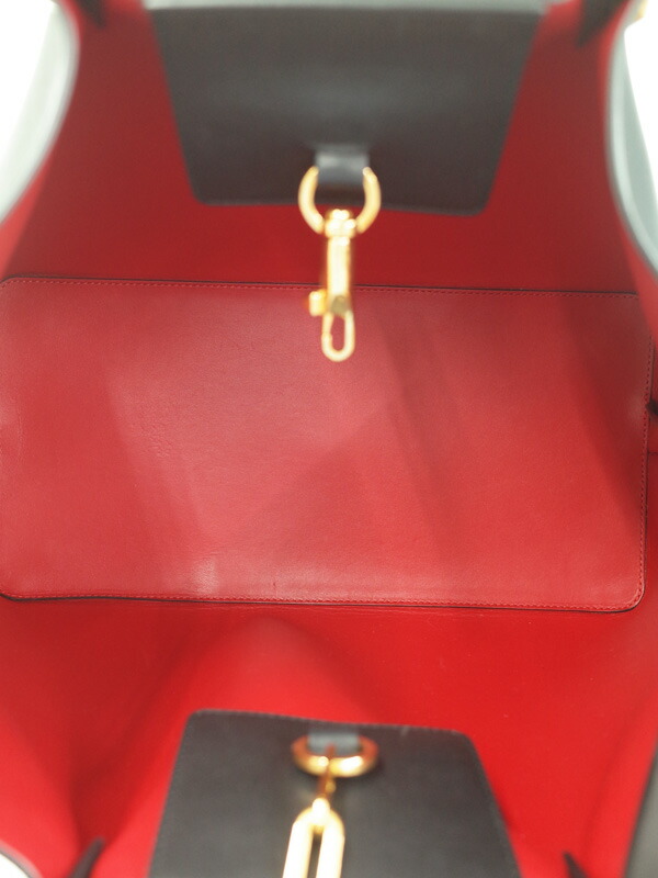 VALENTINO GARAVANI】ヴァレンティノガラヴァーニ『Vロゴ ミディアム