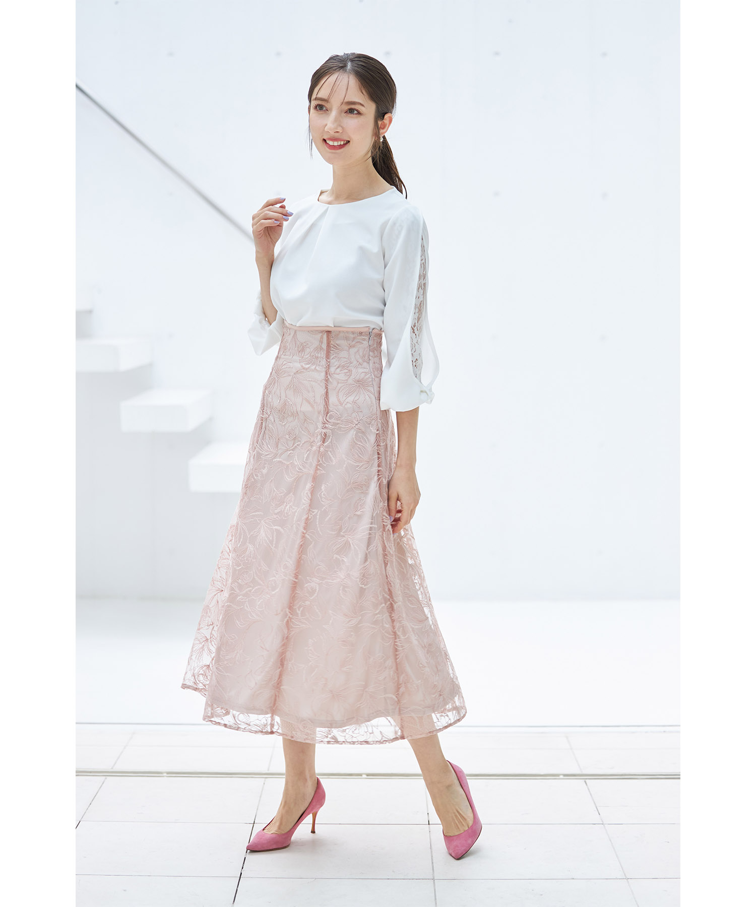 リボンモチーフ付き七分袖レース切り替えブラウス